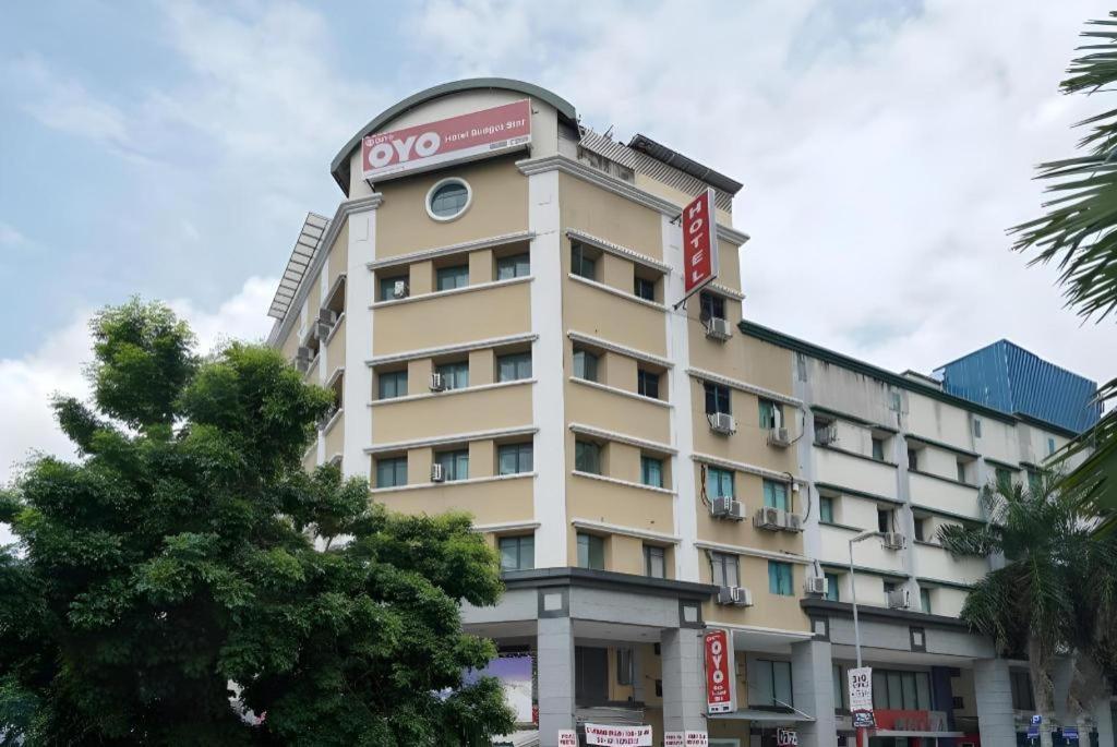 Oyo 89717 Budget Star Hotel Kuala Lumpur Buitenkant foto